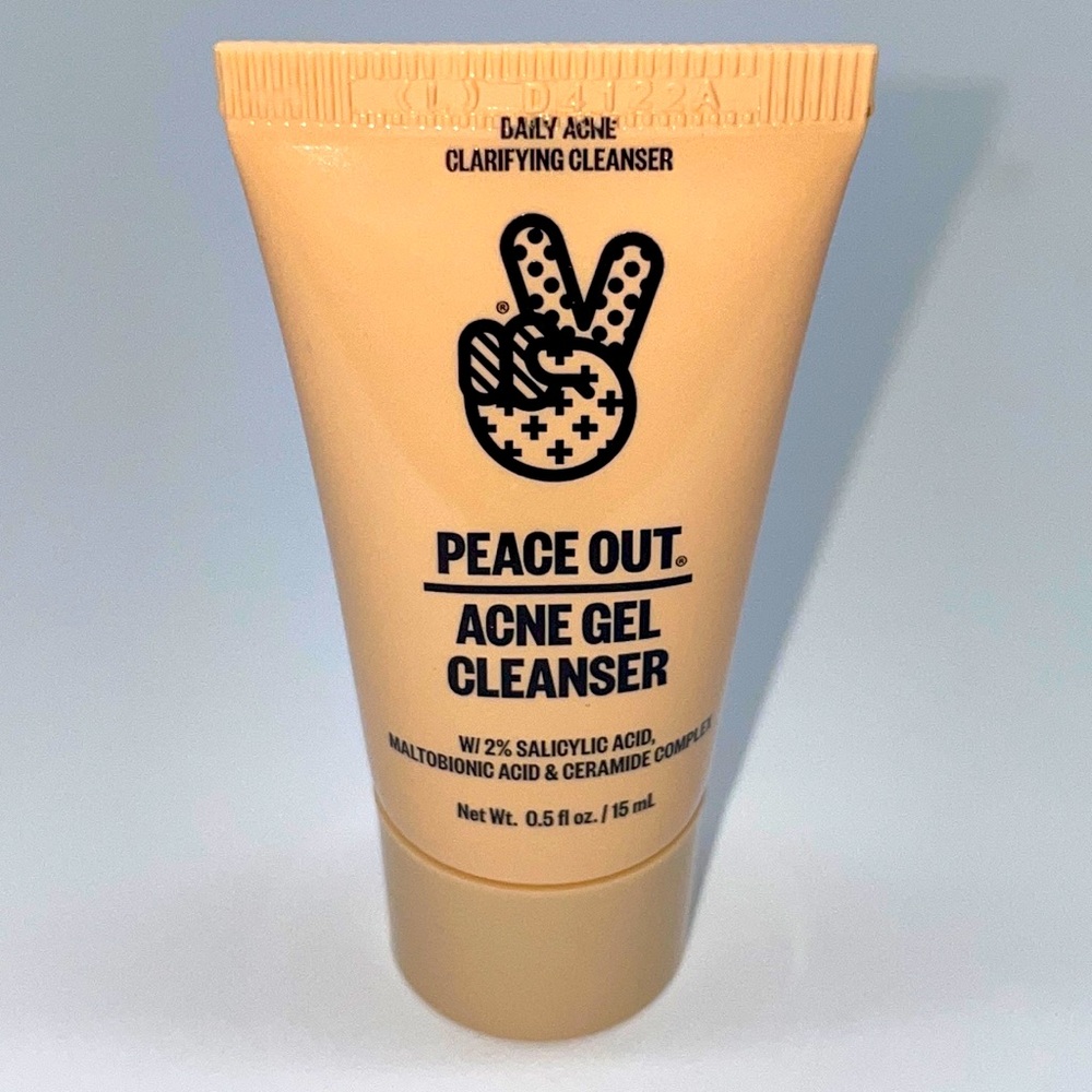 Peace Out
2% Salicylic Acid Acne Gel Cleanser
